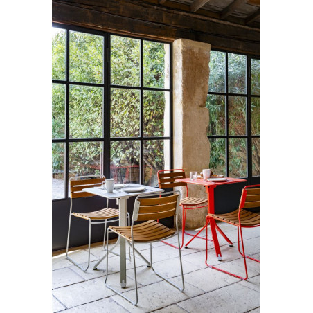 Rest'o Tisch Fermob  mit surprising