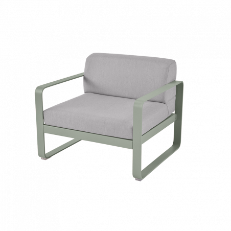 Sessel Bellevie von Fermob mit Stoff in Flannelgrau und Gestell in Kaktus