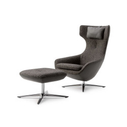 caruzzo Sessel leolux wohndesign berlin Primo Ampio mit Kissen und Hocker