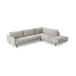 Sofa Bellice von Leolux Wohndesign Berlin Ecksofa mit Anbauhocker Stoff hell