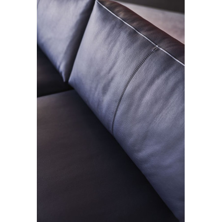 Sofa Bellice von Leolux Wohndesign Berlin Rückenkissen detail