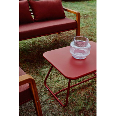 Leichter Tisch Sixties von Fermob für den Außen- und Innenbereich