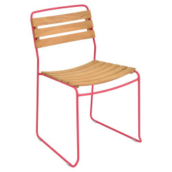 Teak Metallstuhl Surprising von Fermob mit Gestell aus Metall in Rosalie