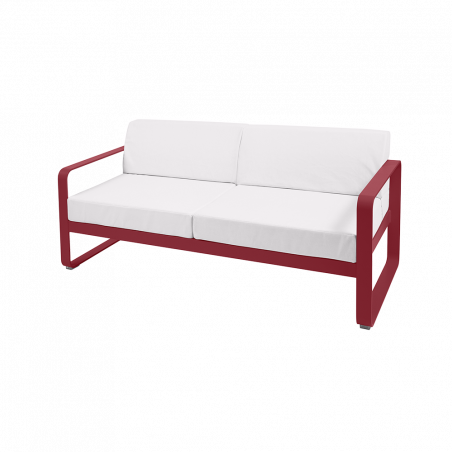 Sofa Bellevie von Fermob mit Stoff in Weißgrau und Gestell in Chili