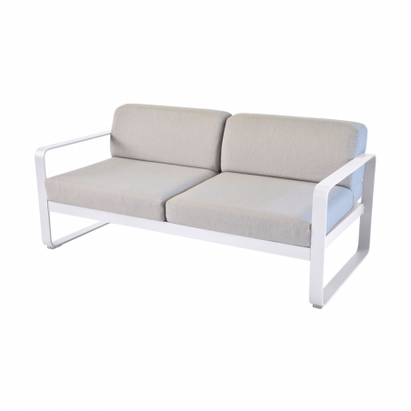 Sofa Bellevie mit abnehmbarem Polster aus mittelgrauem Stoff von Fermob und Gestell in Baumwollweiß