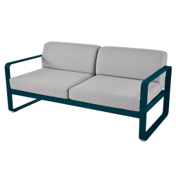 Sofa Bellevie mit abnehmbarem Polster aus mittelgrauem Stoff von Fermob und Gestell in Acapulcoblau