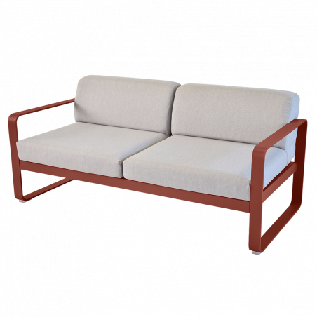 Sofa Bellevie mit abnehmbarem Polster aus mittelgrauem Stoff von Fermob und Gestell in Ocker