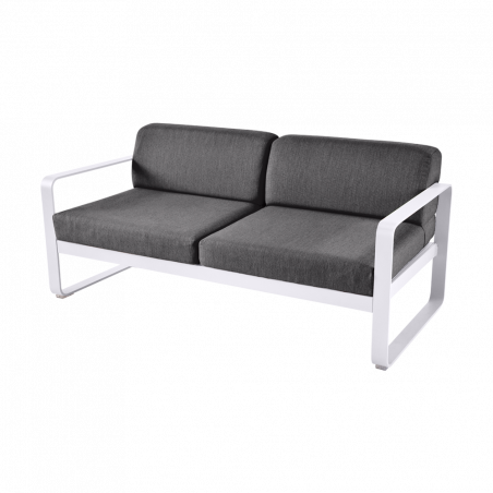 Sofa Bellevie von Fermob mit Stoff in Graphitgrau und Gestell in Baumwollweiß