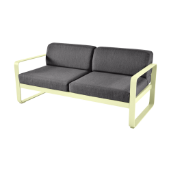 Sofa Bellevie von Fermob mit Stoff in Graphitgrau und Gestell in Zitronensorbet