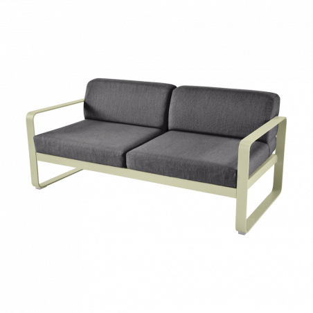 Sofa Bellevie von Fermob mit Stoff in Graphitgrau und Gestell in Lidngrün