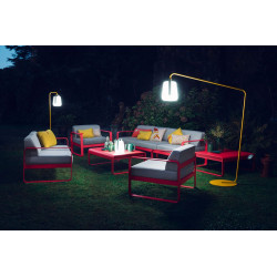 Sofa Bellevie von Fermob mit Stoff in Flannelgrau im Außenbereich