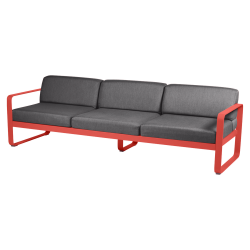 Sofa Bellevie von Fermob mit Stoff in Graphitgrau und Gestell in Capucine