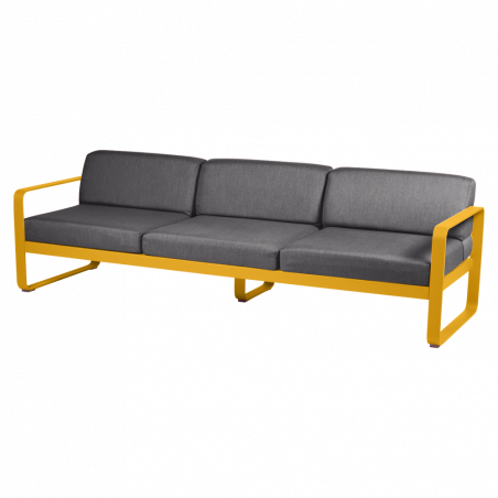 Sofa Bellevie von Fermob mit Stoff in Graphitgrau und Gestell in Honig
