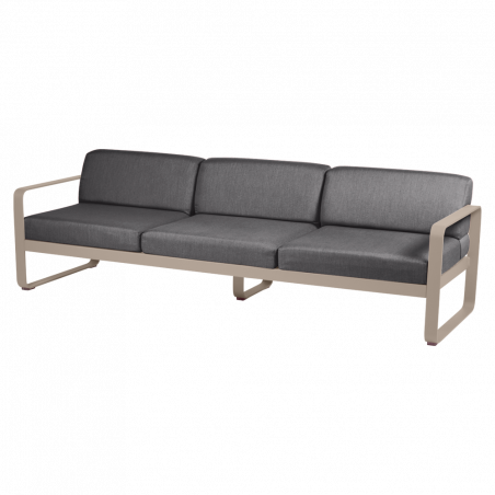 Sofa Bellevie von Fermob mit Stoff in Graphitgrau und Gestell in Muskat