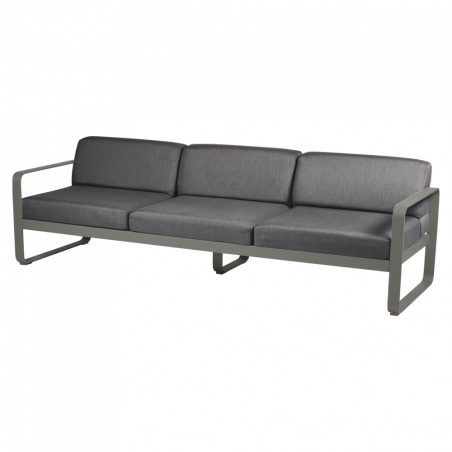 Sofa Bellevie von Fermob mit Stoff in Graphitgrau und Gestell in Rosmarin
