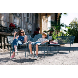 Couchtisch Croisette von Fermob im Außenbereich