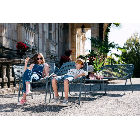 Couchtisch Croisette von Fermob im Außenbereich