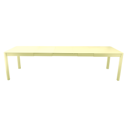 Ausziehbarer Tisch Ribambelle von Fermob von 149cm auf 299cm erweiterbar in Zitronensorbet