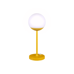 Akku Leuchte Mooon! von Fermob in Honig