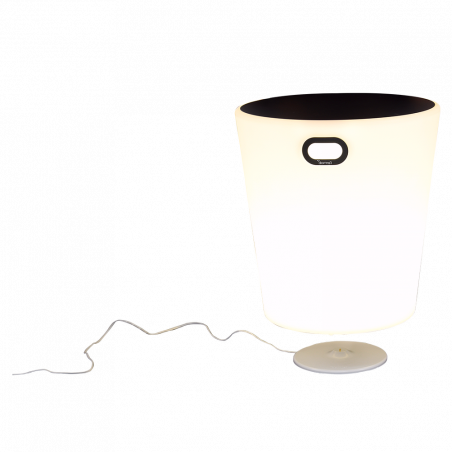 Leuchtender Hocker Inoui von Fermob mit Ladestation