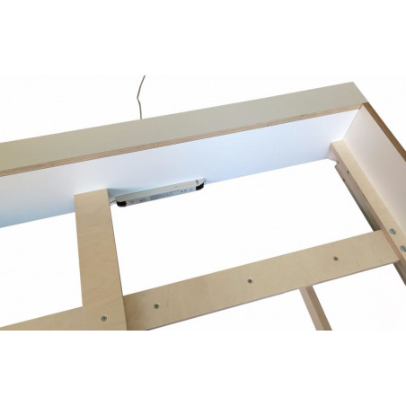 Montage der LED Beleuchtung für Bett Flai von Müller