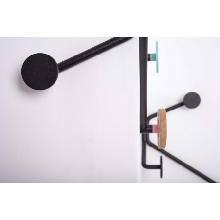 Hook Garderobe von Gazzda für die Ecke
