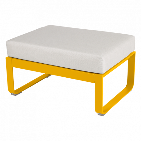 Hocker Bellevie von Fermob mit Polster in Grauweiß und Untergestell in Honig