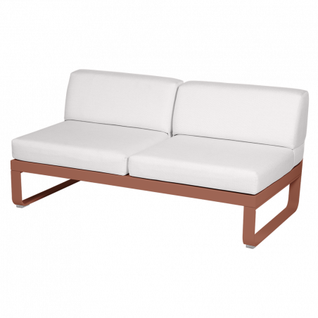 Outdoorsofa Bellevie von Fermob mit Bezug in Grauweiß und Gestell in Ocker