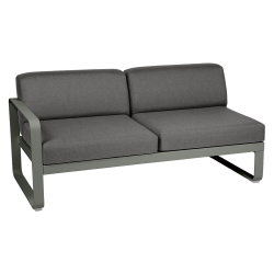 Wetterfestes Sofa Bellevie von Fermob mit Bezug in Graphitgrau und Gestell in Rosmarin