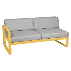 Wetterfestes Sofa Bellevie von Fermob mit Bezug in Flannelgrau und Gestell in Honig