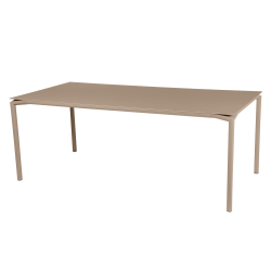 Tisch Calvi in 195cm x 95cm von Fermob in Muskat