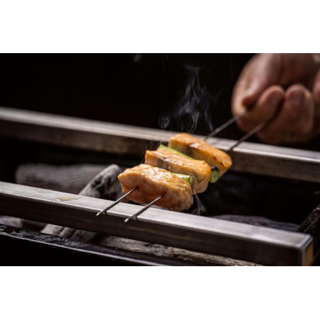 Grillen am Tischgrill Shichirin aus Keramik