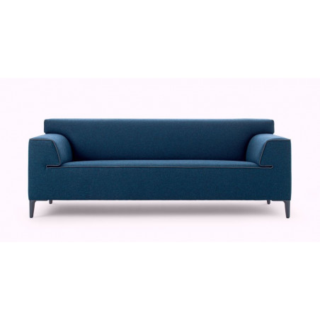 Frontansicht des Sofa Edit von Pode in blau
