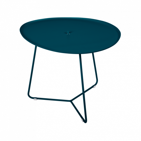 Niedriger Tisch mit abnehmbaren Tablett Cocotte von Fermob in Acapulcoblau