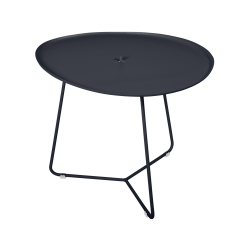 Niedriger Tisch mit abnehmbaren Tablett Cocotte von Fermob in Anthrazit