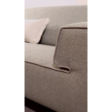 Nahaufnahme der Keder des Sofa Edit von Pode bei uns in der Ausstellung