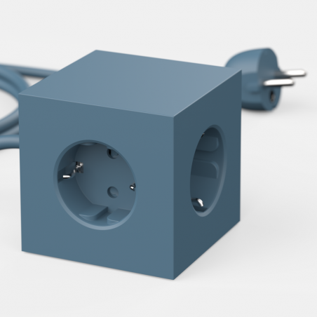 Praktische Steckdose Square 1 von Avolt in Ocean Blue