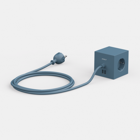Praktische Steckdose Square 1 von Avolt in Ocean Blue