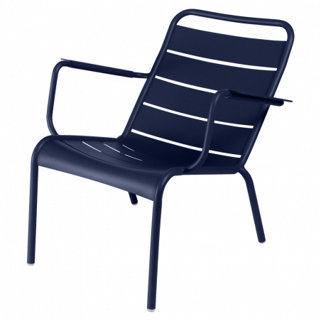 Wetterfester tiefer Sessel Luxembourg aus Aluminium von Fermob in Abyssblau