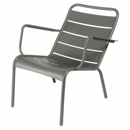Wetterfester tiefer Sessel Luxembourg aus Aluminium von Fermob in Rosmarin