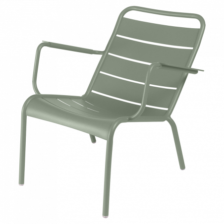 Wetterfester tiefer Sessel Luxembourg aus Aluminium von Fermob in Kaktus
