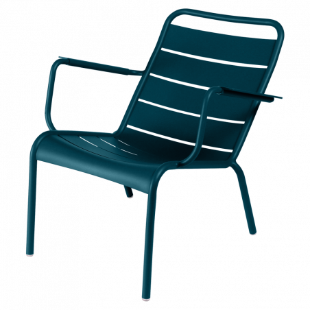 Wetterfester tiefer Sessel Luxembourg aus Aluminium von Fermob in Acapulcoblau