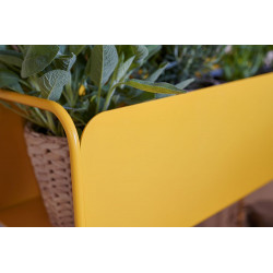 Farbiger Blumenkasten Picolino für Außen von Fermob