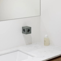 Multifunktionale Steckdose Square 1 von Avolt