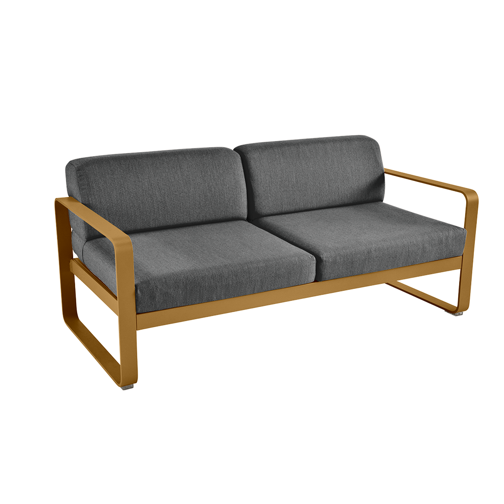 Sofa Bellevie von Fermob mit Stoff in Graphitgrau und Gestell in  Lebkuchen