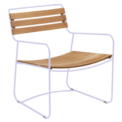 Metall Sessel Surprising mit Holzlattung aus Teak von Fermob mit dünnem Gestell