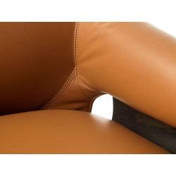 Cream Drehsessel von Leolux mit Holzschale