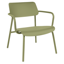Tiefer Sessel Studie wohndesign Berlin Lindgrün