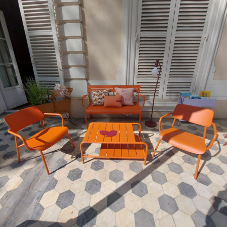 Tiefer Sessel Studie wohndesign Berlin gruppe orange
