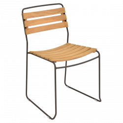 Teak Metallstuhl Surprising von Fermob mit Gestell aus Metall in tonka